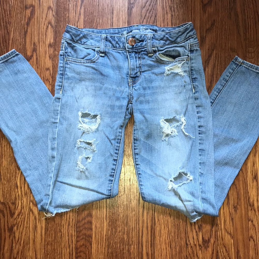 American Eagle ripped stretch jean/ jeggings